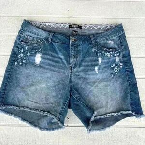 Rewash Womens Distressed Lightwash Shorts Size 16